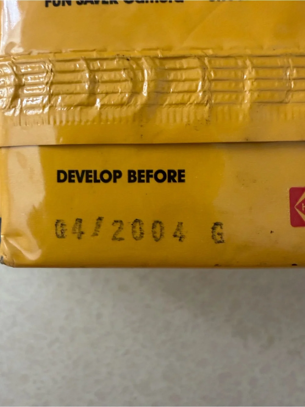 Kodak FunSaver 35 Flash Camera 27 Exposure Exp. 4/2004 - Sealed